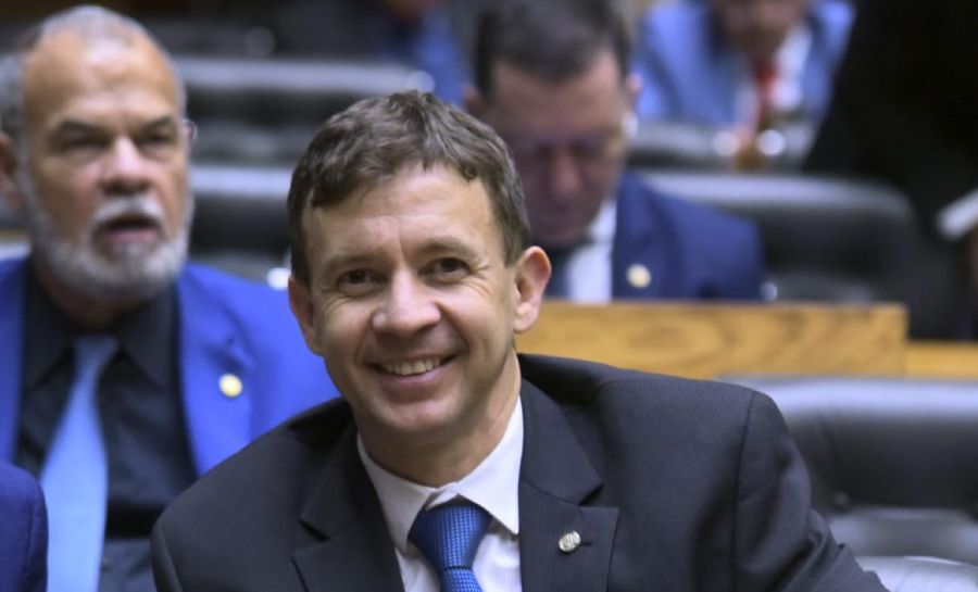 Deputado Eduardo Velloso lança site de distribuição gratuita de Vade Mecum para estudantes de direito no Acre; veja como solicitar